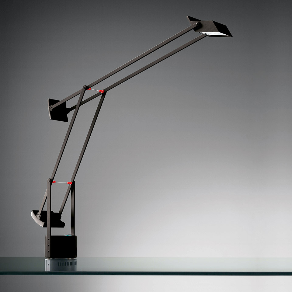Lampada da scrivania design collection serie Tizio led Artemide