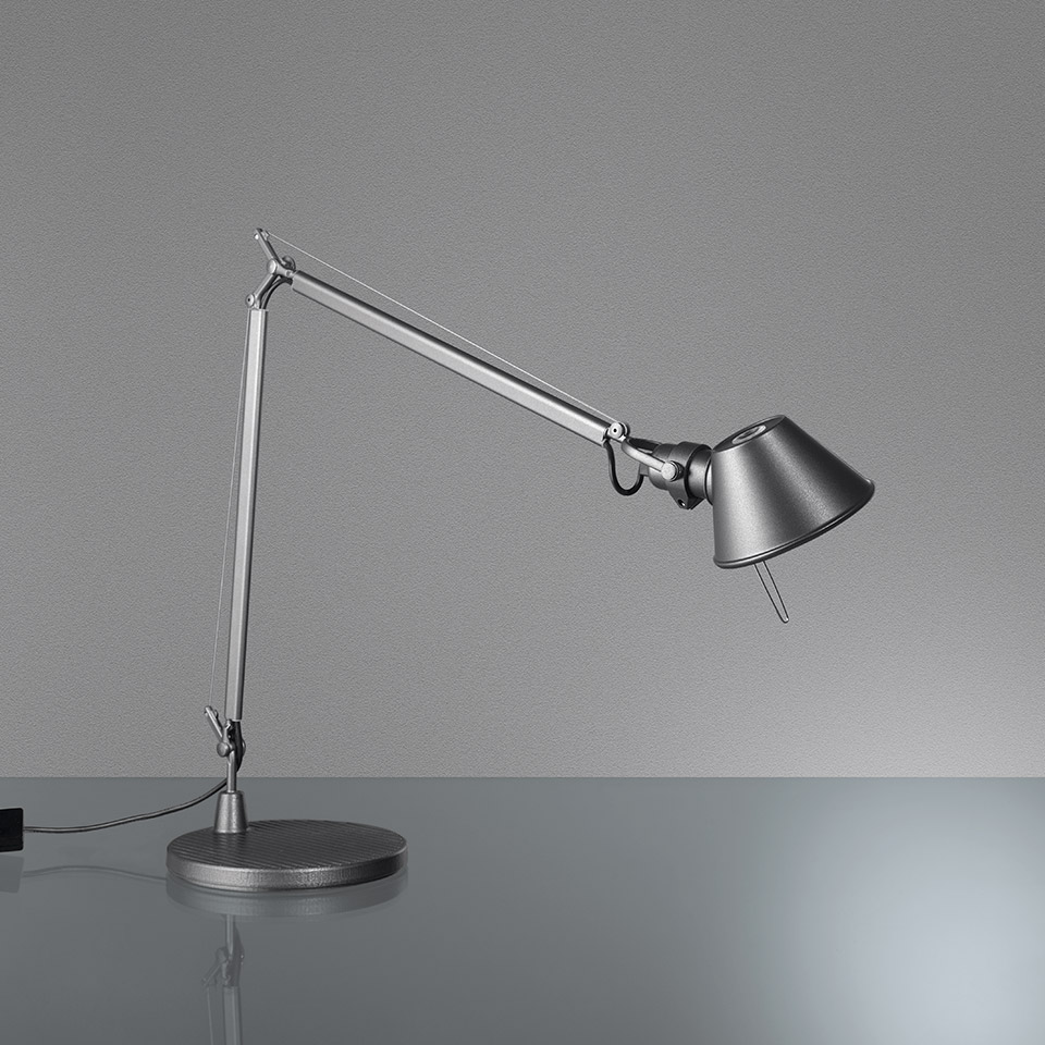 Lampada da scrivania design collection serie Tolomeo midi led Artemide -  Illuminazione Bieffe Luce